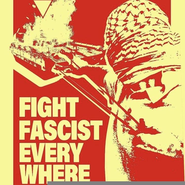 Visuel rouge et jaune illustrant la résistance palestinienne face aux blindés israëliens. Le visuel porte le texte "Fight fascist everywhere".
