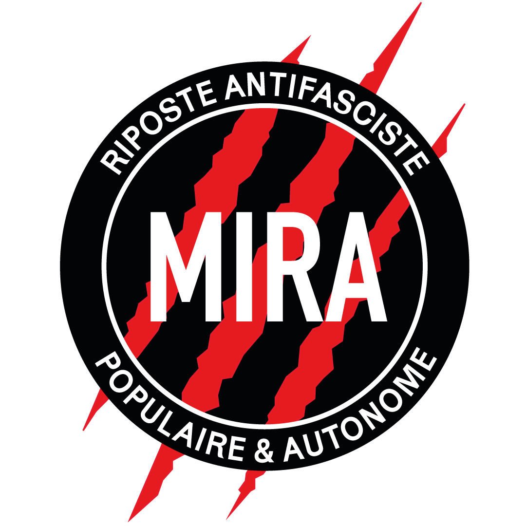 Logo du MIRA : un logo circulaire noir sur lequel est écrit MIRA en blanc, en majuscules, au centre. Le long du contour circulaire est écrit : Riposte antifasciste populaire et autonome, en blanc. Le logo est traversé par trois griffures rouges, en diagonale du haut à droite vers le bas à gauche.